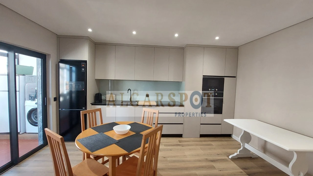 Apartamento T2 para Venda em Quarteira Foto 8