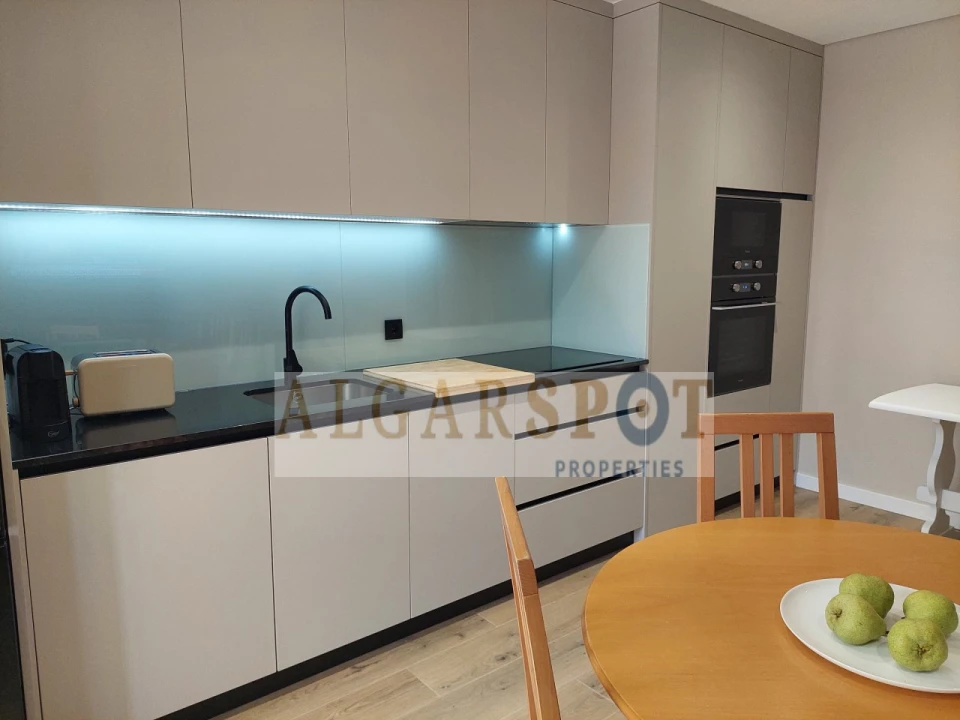Apartamento T2 para Venda em Quarteira Foto 10