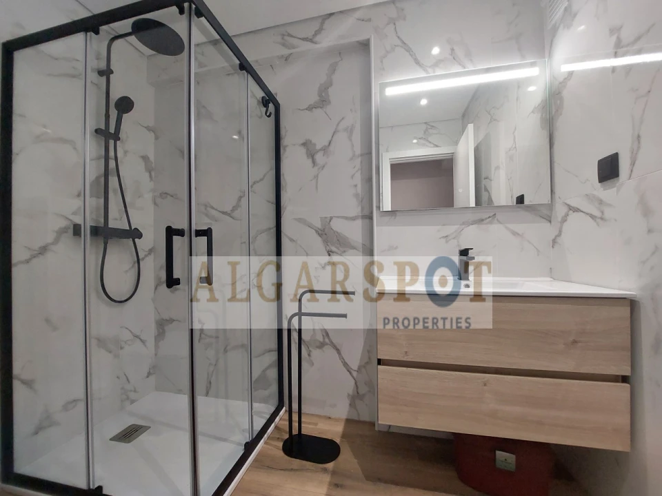 Apartamento T2 para Venda em Quarteira Foto 19