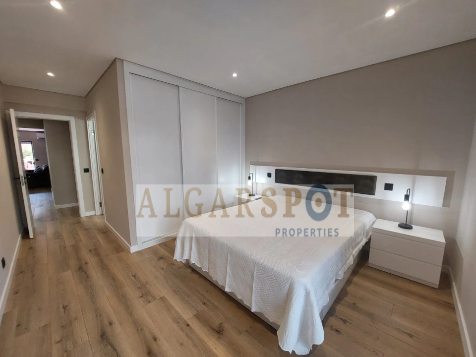 Apartamento T2 para Venda em Quarteira Foto 25