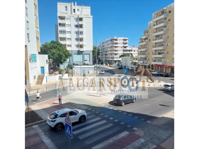 Apartamento T2 para Venda em Quarteira Foto 4