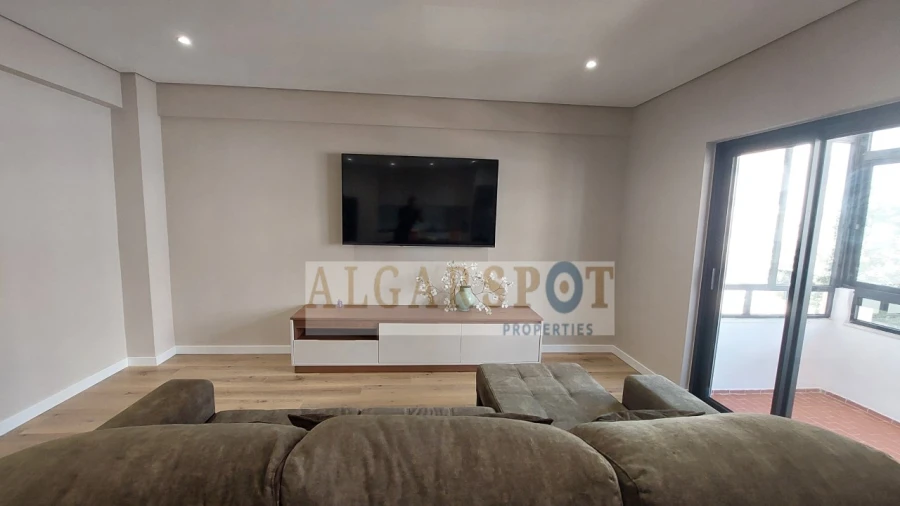 Apartamento T2 para Venda em Quarteira Foto 7