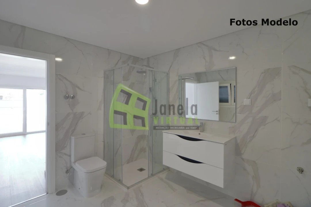 Moradia T3 para Venda em Fernao Ferro Foto 7
