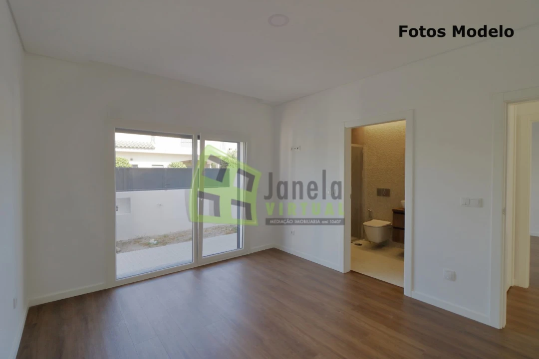 Moradia T3 para Venda em Fernao Ferro Foto 11