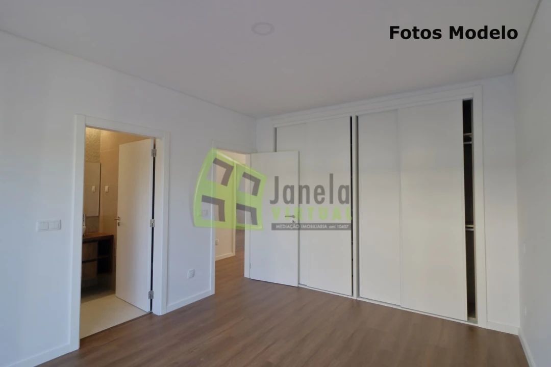 Moradia T3 para Venda em Fernao Ferro Foto 12