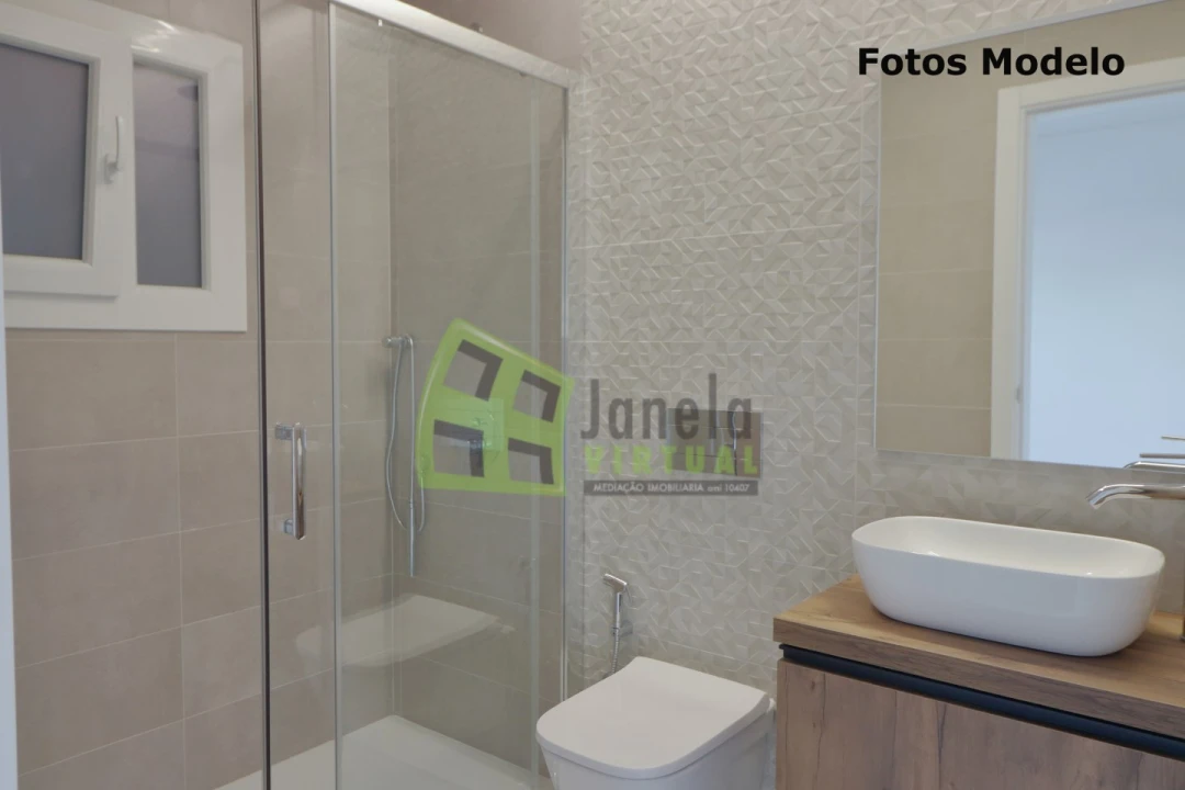 Moradia T3 para Venda em Fernao Ferro Foto 13