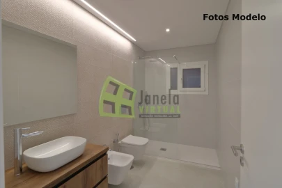 Moradia T3 para Venda em Fernao Ferro