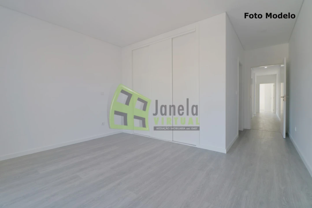 Moradia T3 para Venda em Fernao Ferro Foto 9