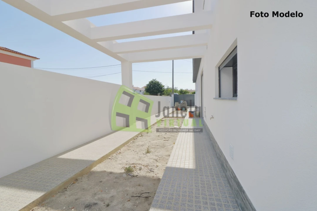 Moradia T3 para Venda em Fernao Ferro Foto 13