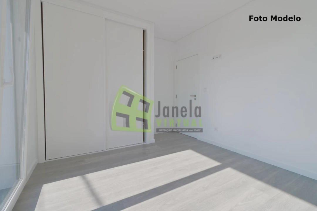 Moradia T3 para Venda em Fernao Ferro Foto 15
