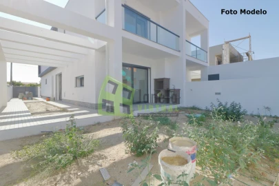 Moradia T3 para Venda em Fernao Ferro