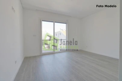 Moradia T3 para Venda em Fernao Ferro