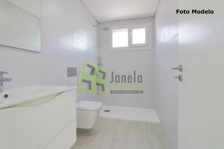 Moradia T3 para Venda em Fernao Ferro Foto 7