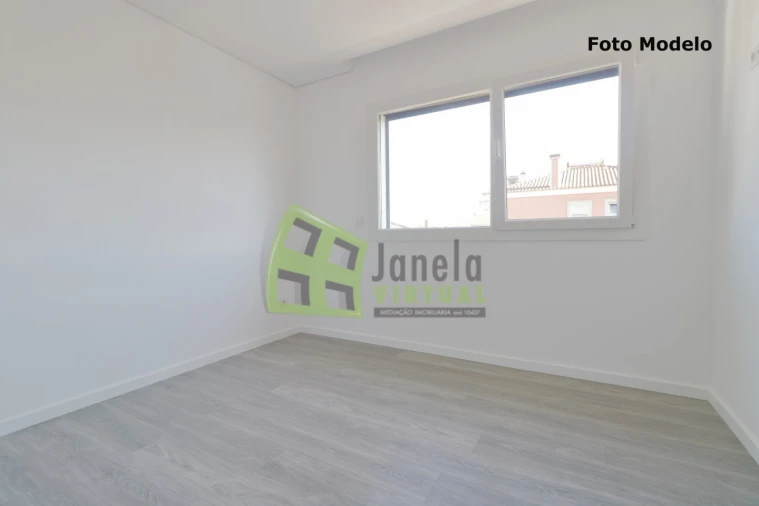 Moradia T3 para Venda em Fernao Ferro Foto 11
