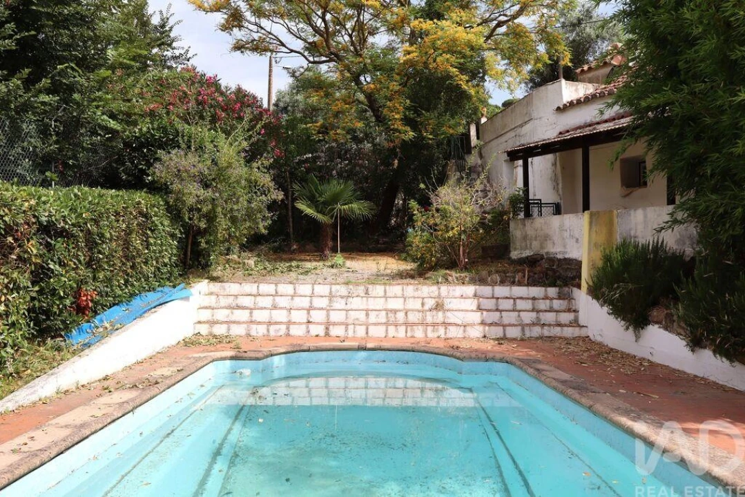 Moradia para Venda em Dois Portos e Runa Foto 1