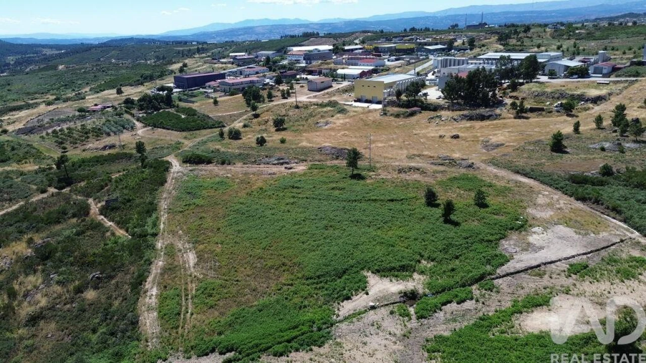 Terreno para Venda em Vila Chã Foto 5