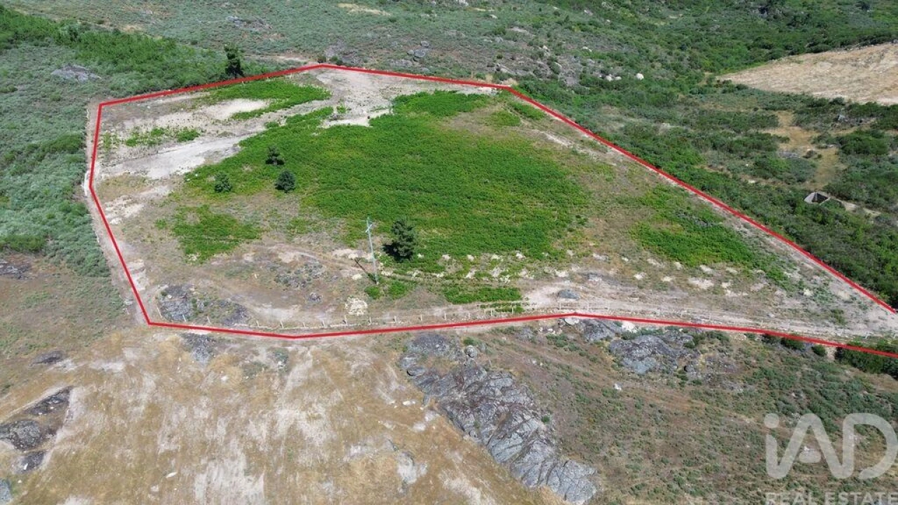 Terreno para Venda em Vila Chã Foto 1