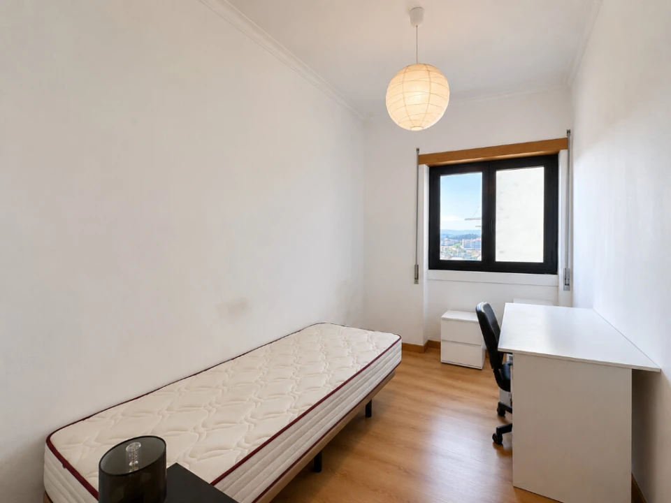 Apartamento T3 para Venda em Santo Antonio dos Olivais Foto 5