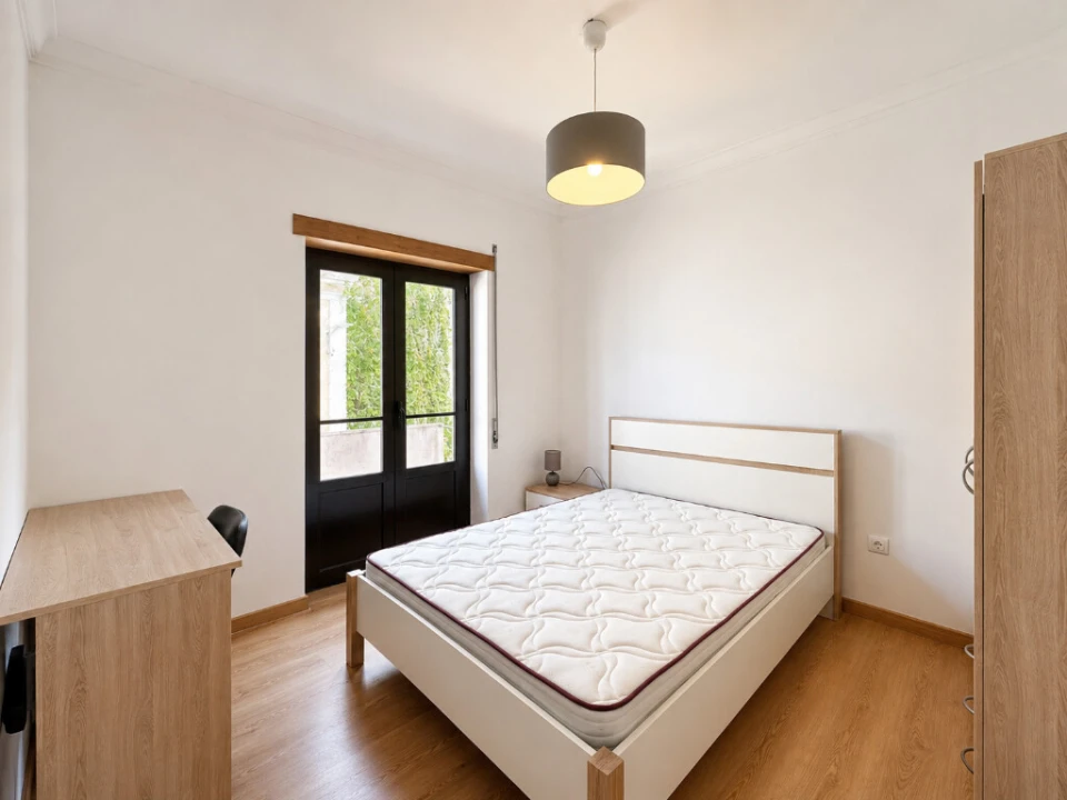 Apartamento T3 para Venda em Santo Antonio dos Olivais Foto 3
