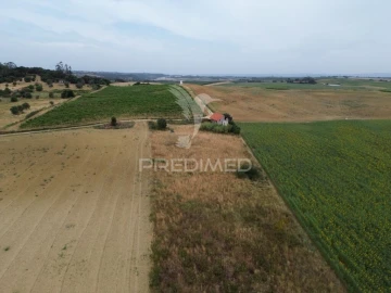 Moradia T2 para Venda em São Vicente do Paul e Vale de Figueira