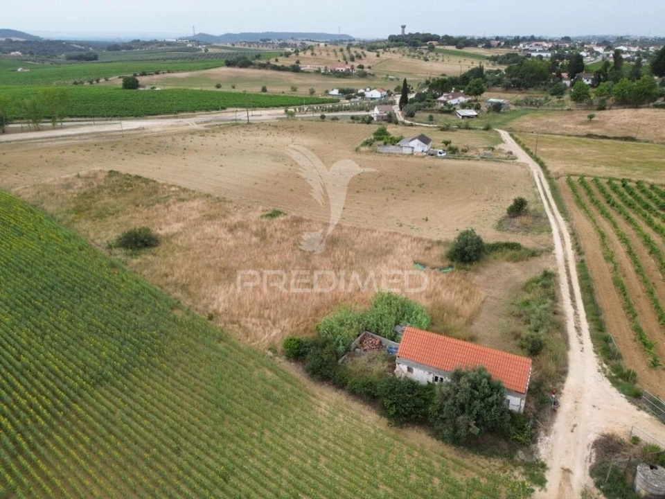 Moradia T2 para Venda em São Vicente do Paul e Vale de Figueira Foto 3