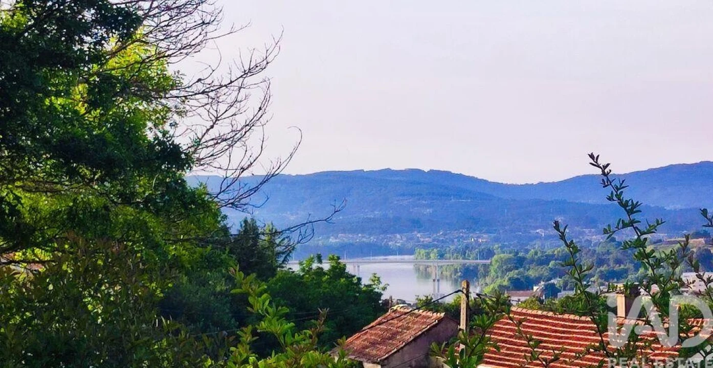 Moradia T4 para Venda em Loivo Foto 31