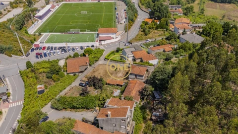Moradia T2 para Venda em Oliveira (Santa Maria)