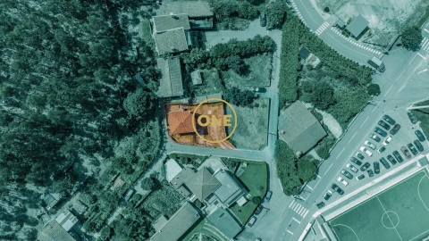 Moradia T2 para Venda em Oliveira (Santa Maria)