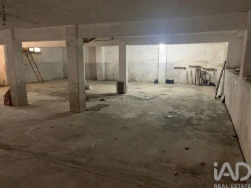 Garagem para Venda em Alijo