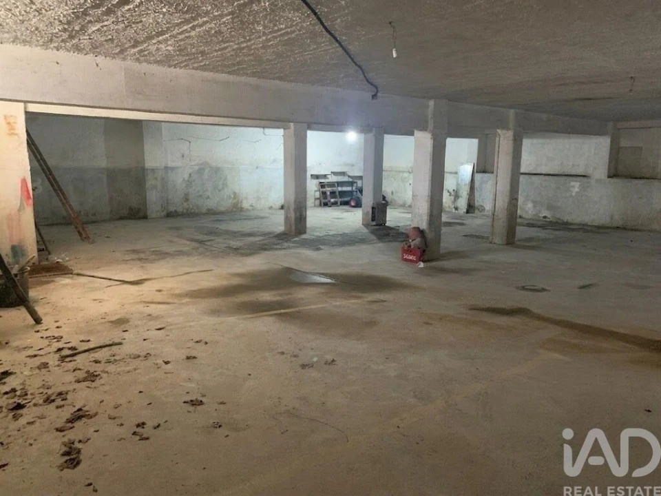 Garagem para Venda em Alijo Foto 6