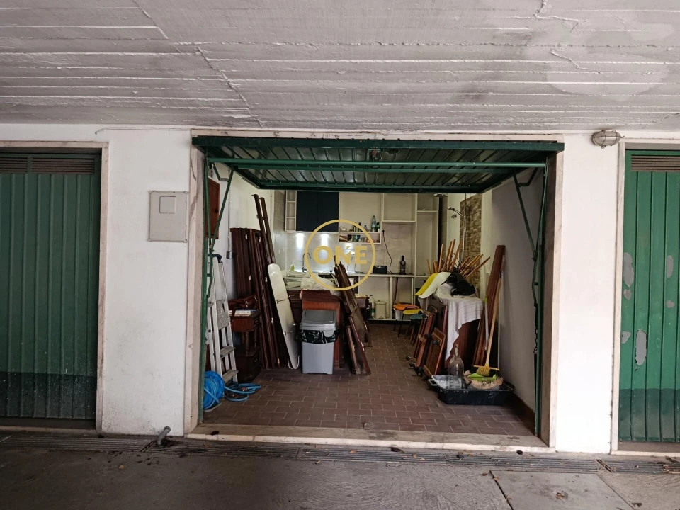 Garagem para Venda em Póvoa de Santa Iria e Forte da Casa Foto 10