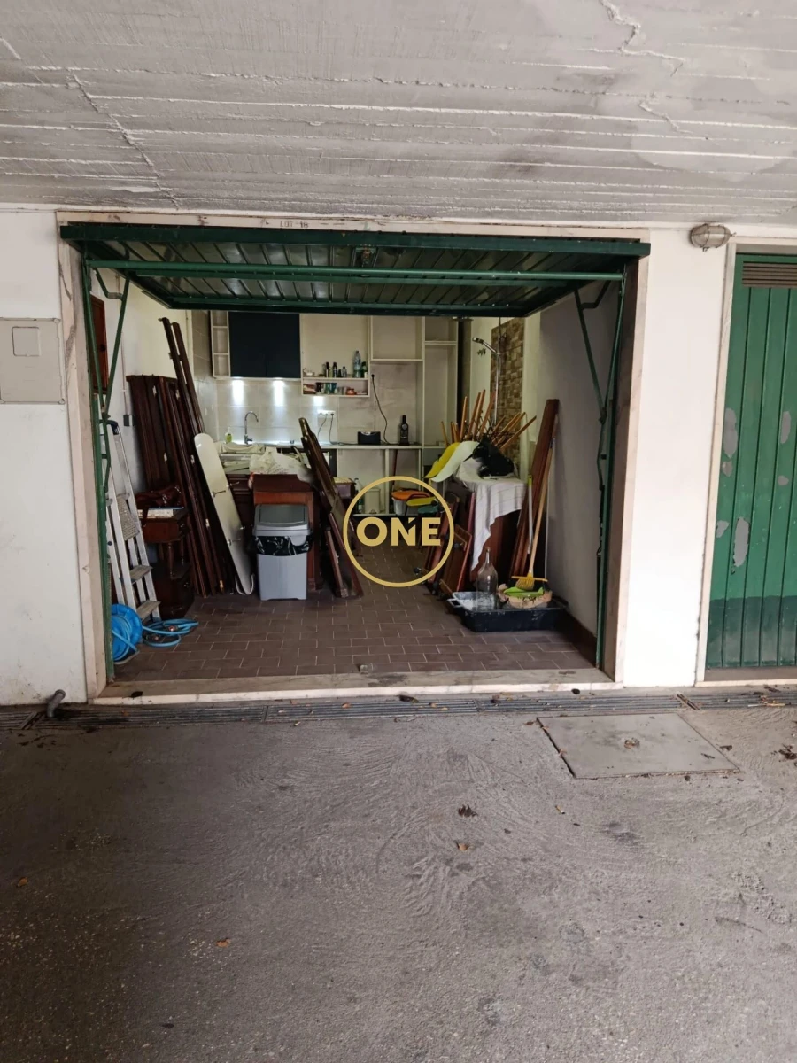 Garagem para Venda em Póvoa de Santa Iria e Forte da Casa Foto 4