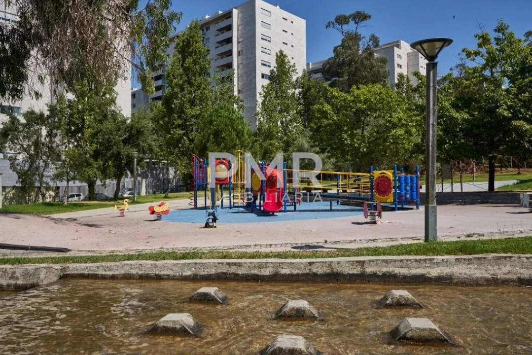 Apartamento T2 para Venda em Lumiar Foto 13