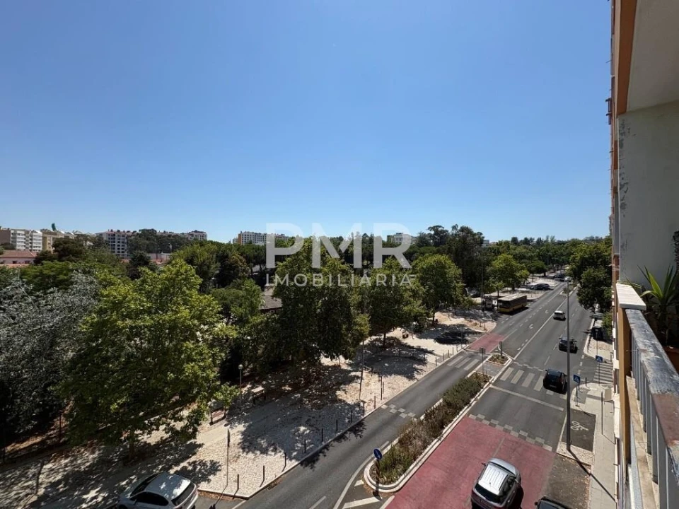 Apartamento T2 para Venda em Lumiar Foto 2
