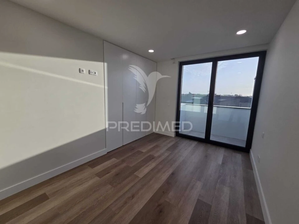 Moradia T4 para Venda em Aradas Foto 17