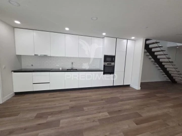 Moradia T4 para Venda em Aradas
