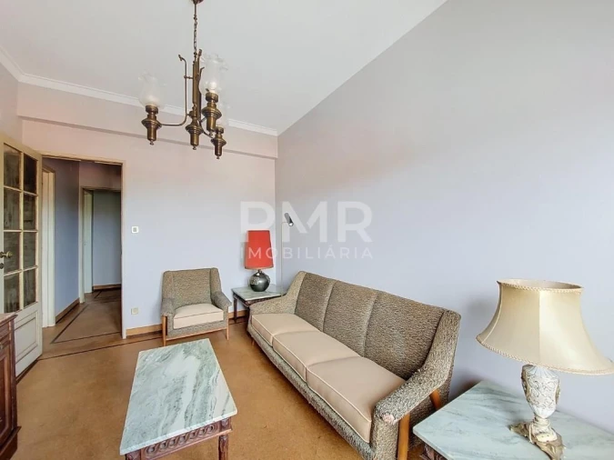 Apartamento T3 para Arrendamento em Lumiar Foto 3