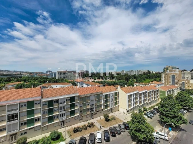 Apartamento T3 para Arrendamento em Lumiar Foto 17