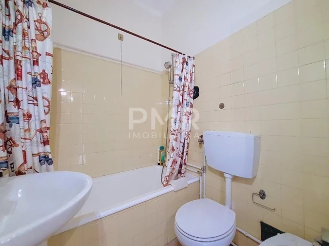 Apartamento T3 para Arrendamento em Lumiar Foto 9