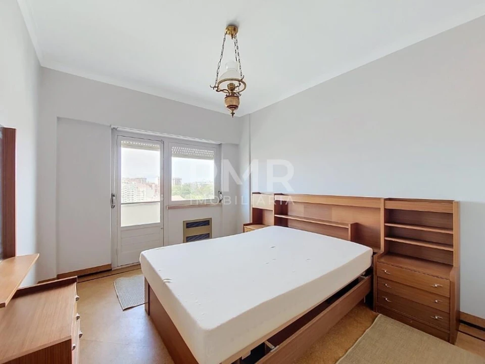 Apartamento T3 para Arrendamento em Lumiar Foto 5