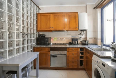 Apartamento T1 para Venda em Baixa da Banheira e Vale da Amoreira