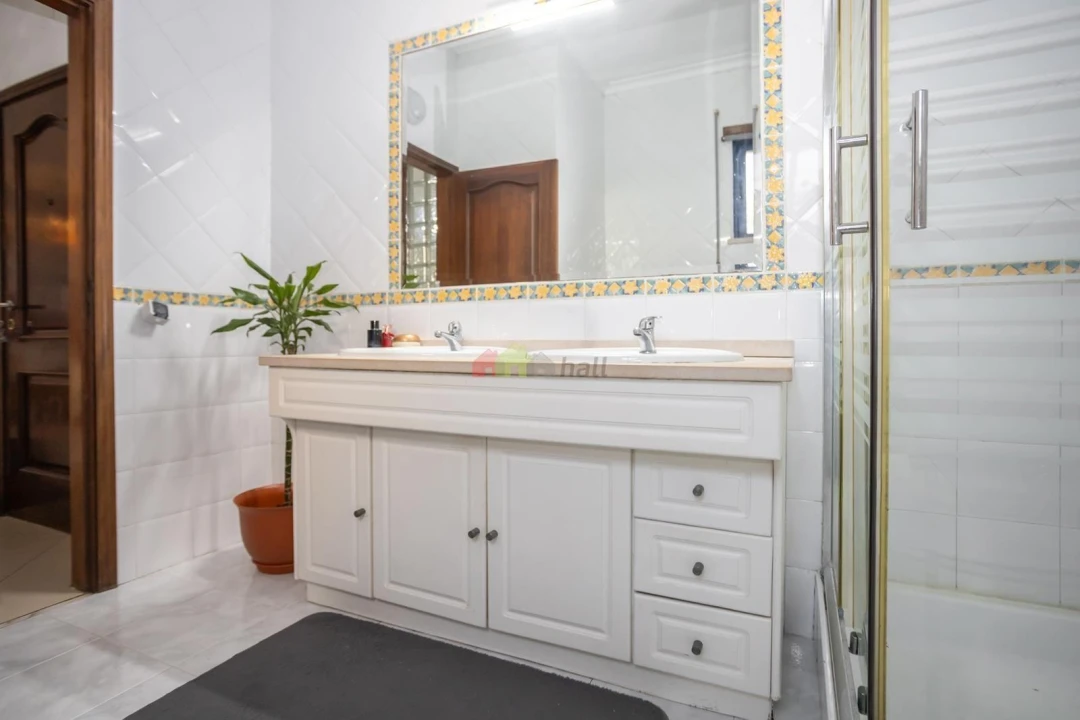 Apartamento T1 para Venda em Baixa da Banheira e Vale da Amoreira Foto 8