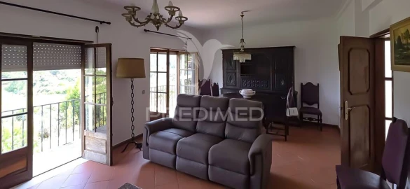 Moradia T3 para Venda em Almalagues