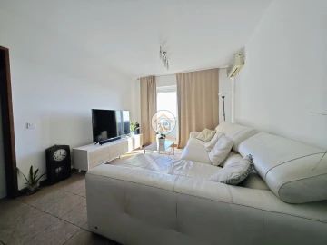 Apartamento T3 para Venda em Faro (Sé e São Pedro)