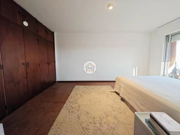 Apartamento T3 para Venda em Faro (Sé e São Pedro)