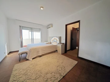 Apartamento T3 para Venda em Faro (Sé e São Pedro)