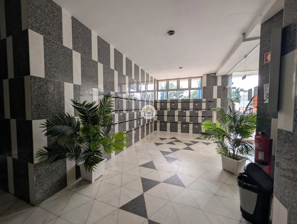 Apartamento T3 para Venda em Faro (Sé e São Pedro) Foto 40