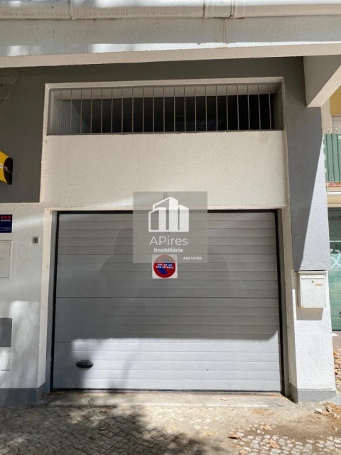 Garagem para Venda em Costa da Caparica