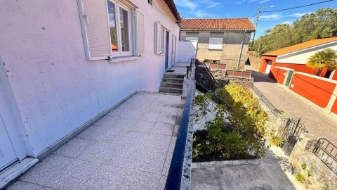 Moradia T4 para Venda em Vila de Punhe