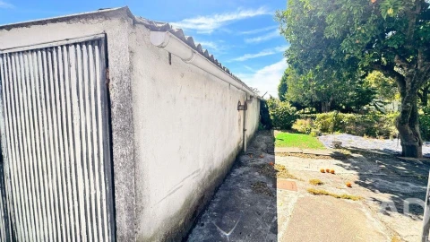 Moradia T4 para Venda em Vila de Punhe
